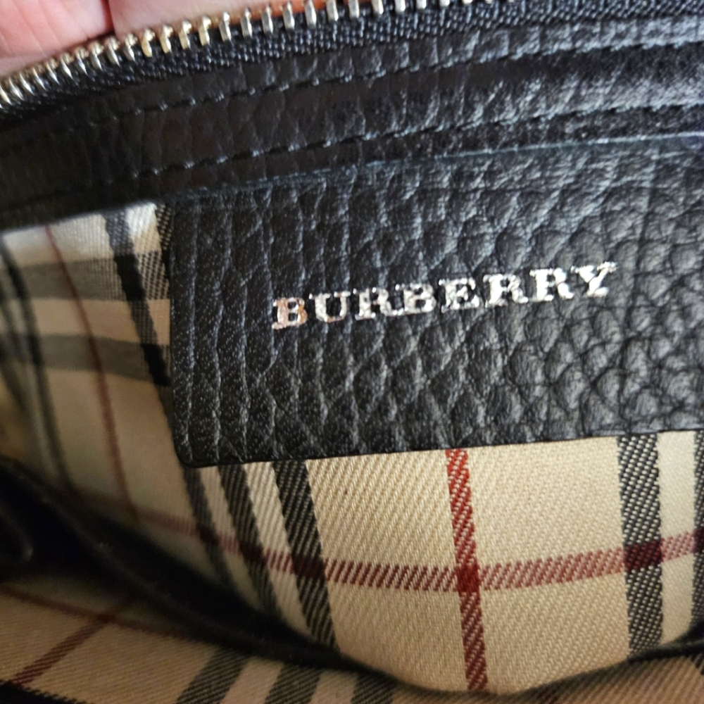 (Sold)Authentic Burberry crossbody bag UNISEX - Picture 8 of 13